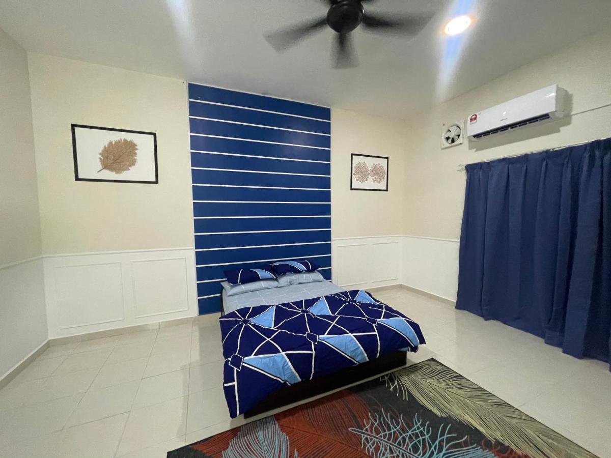 No 61 Nazirin Homestay Tmn Indah Raya 2 Manjung Lumut Exterior photo